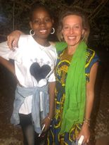 Dadji - Elodie Arrault avec une jeune malienne